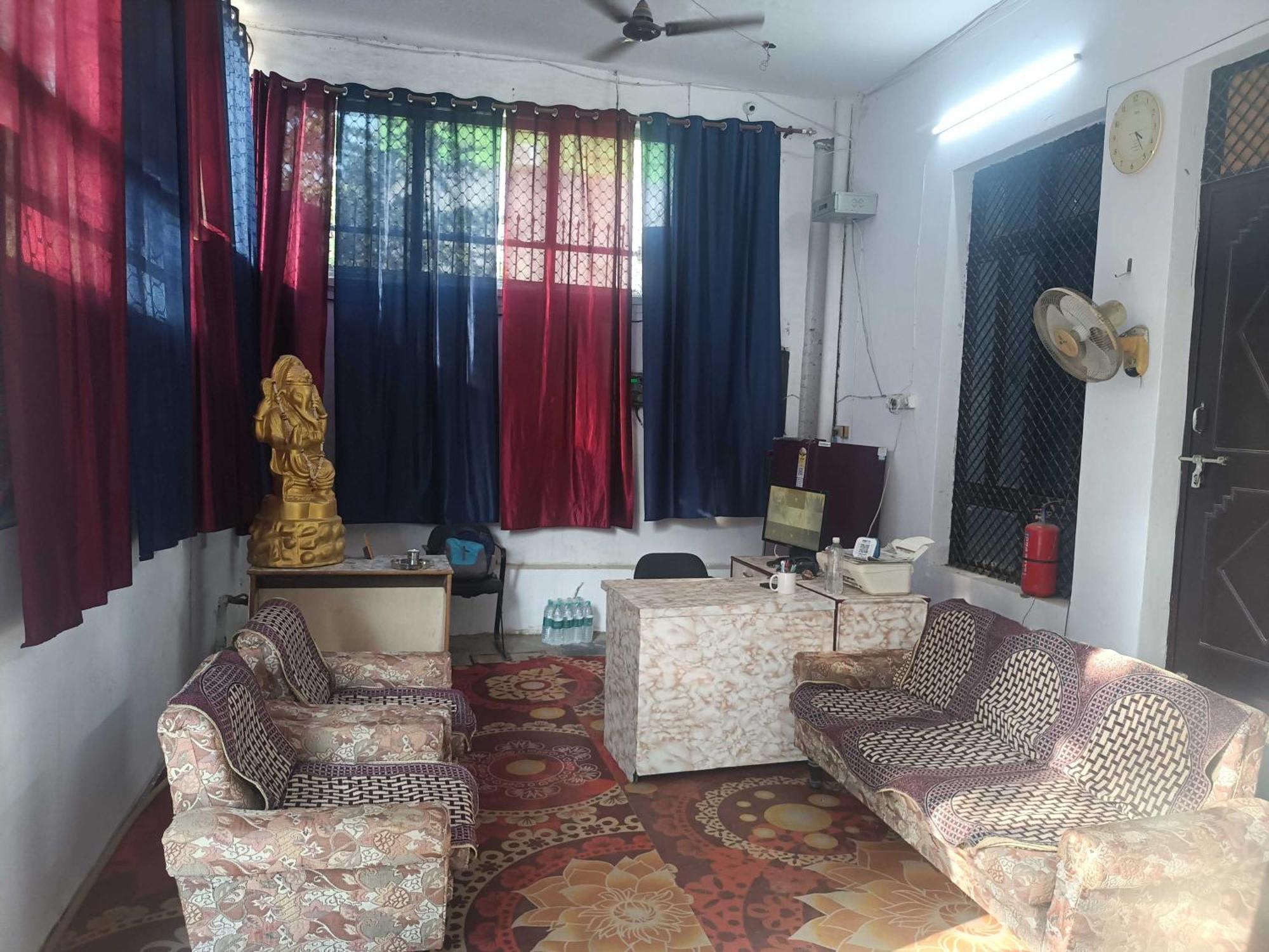 Hotel O Gracious Inn Lucknow Exteriör bild