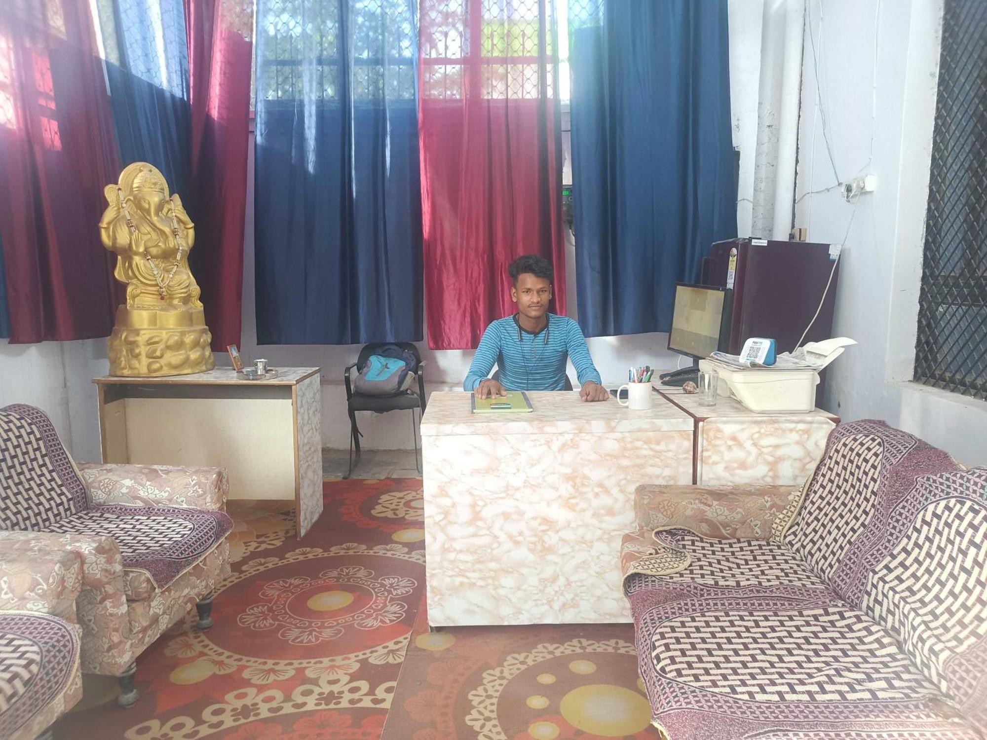Hotel O Gracious Inn Lucknow Exteriör bild